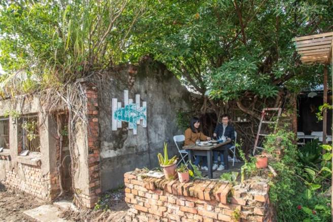 宜兰单车-废墟餐厅。(图/行遍天下)