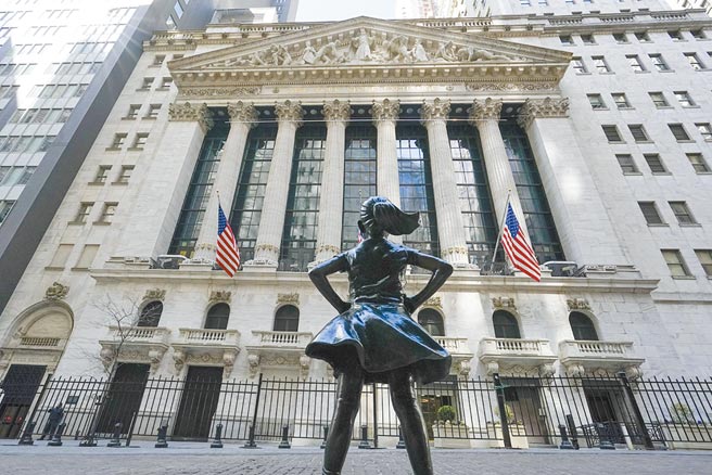 摩根大通预估明年底标准普尔500指数将可从目前水准上涨8％到5,050点。图／美联社