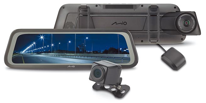 電子後照鏡掀車用3C熱潮，Mio推出安全再升級的全屏觸控式電子後照鏡MiVue R750D。圖／業者提供
