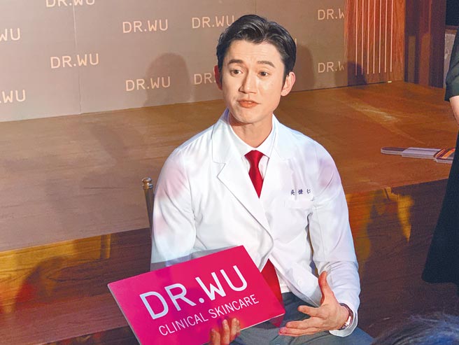 吴慷仁昨出席活动分享拍摄《华灯初上》秘辛。（孙伊萱摄）