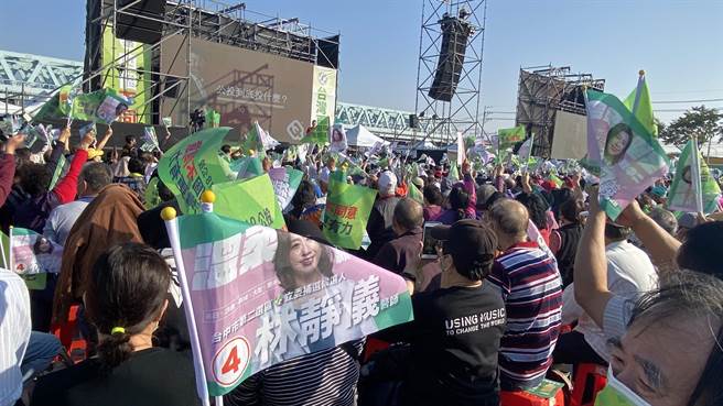 民进党「四个不同意，台湾更有力」公投说明会在乌日区举行，吸引4000多人到场。（陈淑芬摄）