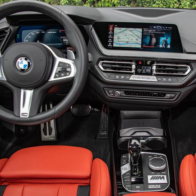 驾驶者导向仪表控台。（陈大任摄）