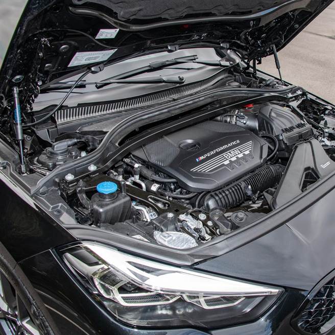 2.0L TwinPower引擎，具306hp/450Nm最大动力输出。（陈大任摄）