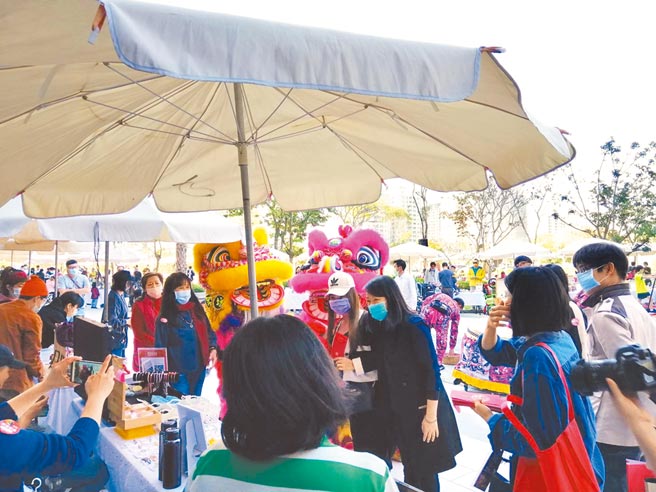 台中有建商推出「社区头家」平台，让住户的兴趣技能，透过业余的「斜杠」延伸到「自主创业」。（业者提供）