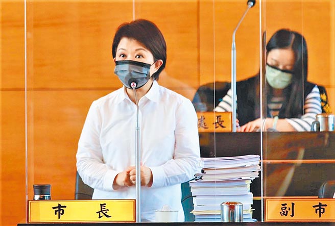 台中市长卢秀燕10日说，万一疫情兵临城下到台中，应变方案之一是取消，目前决定2022台中跨年晚会仍照常举办。（卢金足摄）