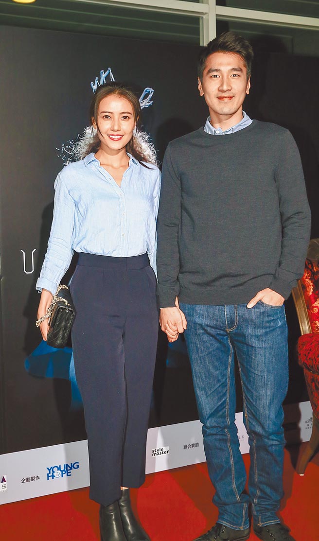 趙又廷（右）與高圓圓當年合作電影《搜索》結緣。（資料照片）