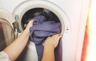 衣服越洗越臭？專家揭2大關鍵原因 別再用這種水洗