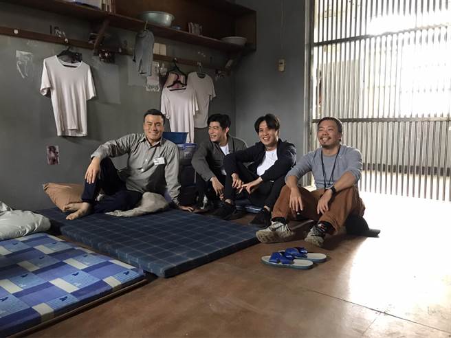 李铭忠（左起）、王柏杰、洪子烜、萧力修今在片场与媒体分享拍摄花絮。（李承阳摄）