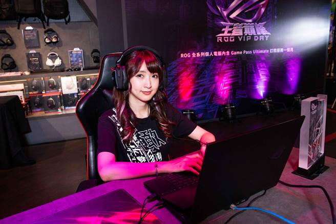 游戏实况主女神小熊分享成名心路歷程。（石智中摄）