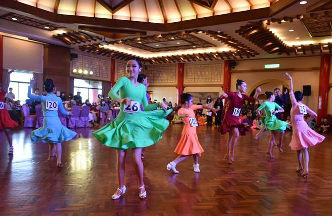 舞蹈之星全国青少年单人积分赛总决赛在高雄圆山大饭店举行。（大会提供）
