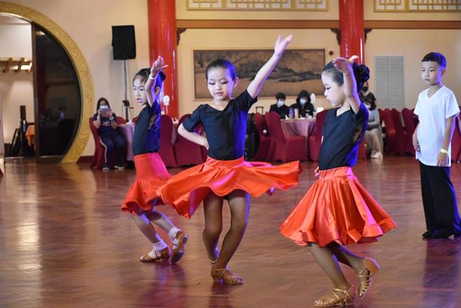 舞蹈之星全国青少年单人积分赛总决赛在高雄圆山大饭店举行。（大会提供）