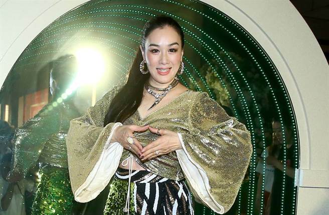 锺丽缇是着名的性感女神，保养有术的她，完全看不出已51岁。（图／本报系资料照片）