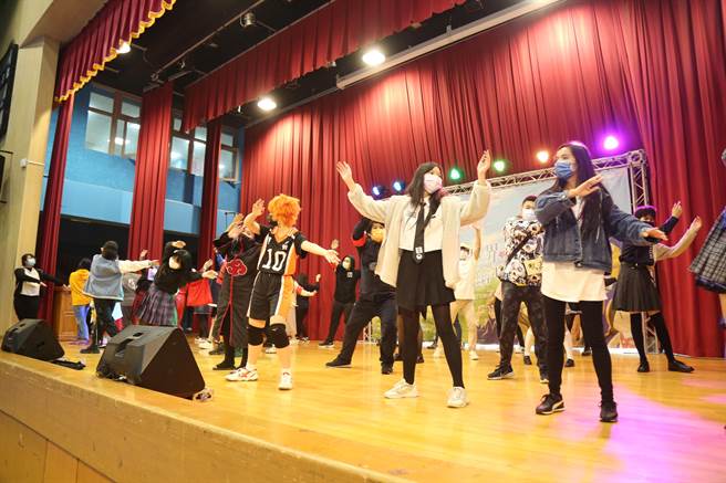 MONA桃園高中職校漫研交流會漫研青年齊聚。(青年局提供／呂筱蟬桃園傳真)