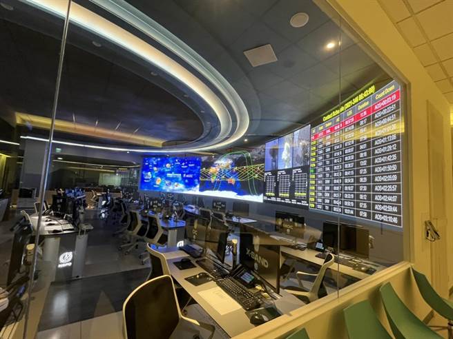 「2021打開新竹Open House Hsinchu」12日繼續第2天活動、掀開國家實驗研究院國家太空中心神祕面紗。（鄭宏輝提供／陳育賢新竹傳真）