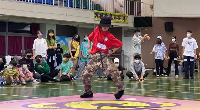 台中市长杯街舞锦标赛热闹登场，200选手热情尬舞。(台中市政府提供)