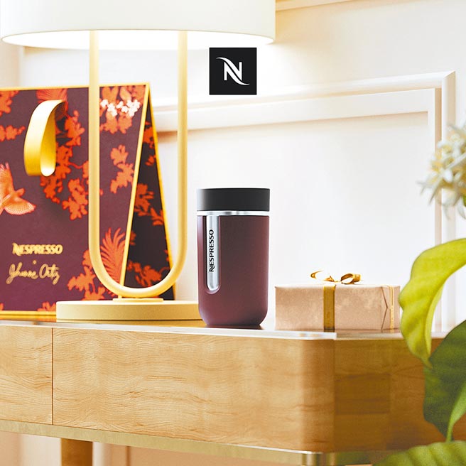 Nespresso中量咖啡随行杯，勃艮第酒红沉稳温润的色调，配上简约俐落的外观，带来精致内敛的魅力。图／Nespresso提供