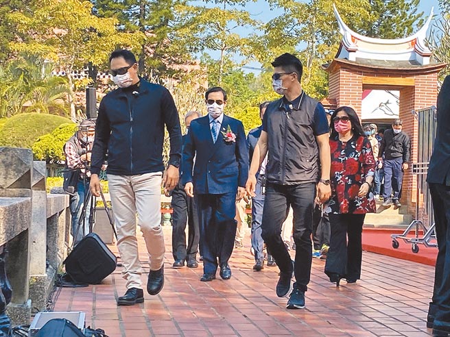 明台高中11日举办「台湾民主先驱议会之父－林献堂140周年华诞纪念活动」，前总统马英九受邀与会。（冯惠宜摄）