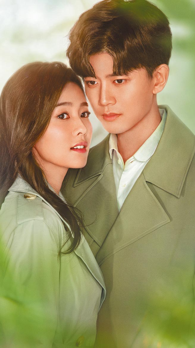 任嘉伦（右）、白鹿主演《一生一世》让许多戏迷揪心不已。（爱奇艺国际站提供）