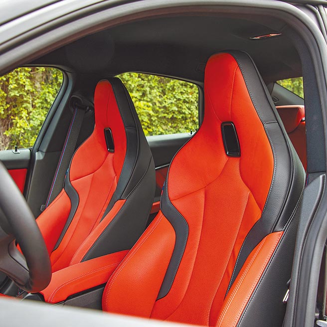 M款跑车座椅。（陈大任摄）