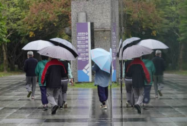 受东北季风影响，北部、东北部地区湿凉。（黄子明摄）