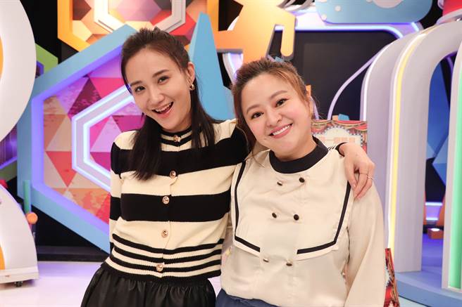 《同学来了》何妤玟、何嘉文。(图/中天综合台提供)