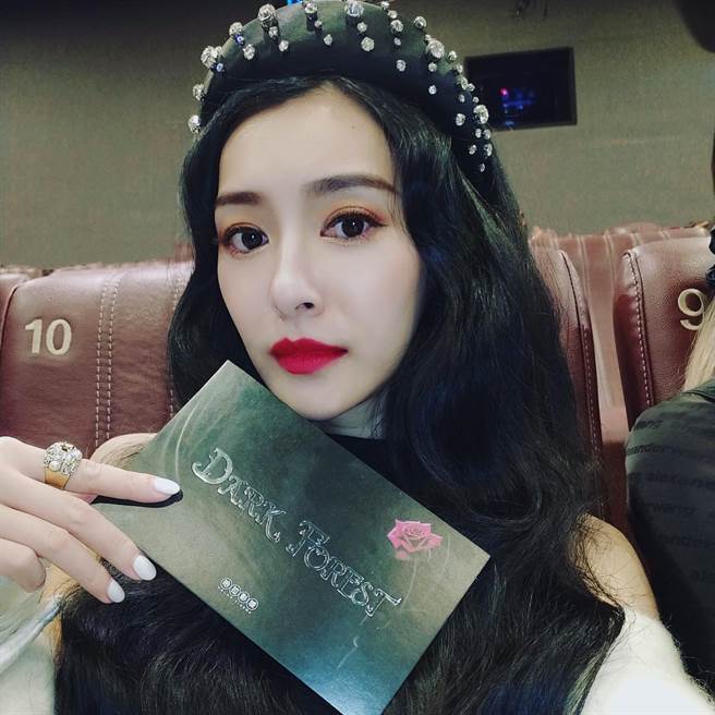 王思佳怒呛心机「绿茶婊」 竟钓出赖薇如回应：少八卦