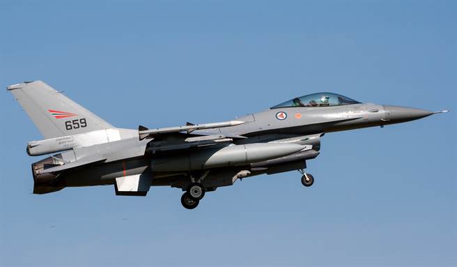 挪威皇家空军的F-16战机。（达志影像/Shutterstock）