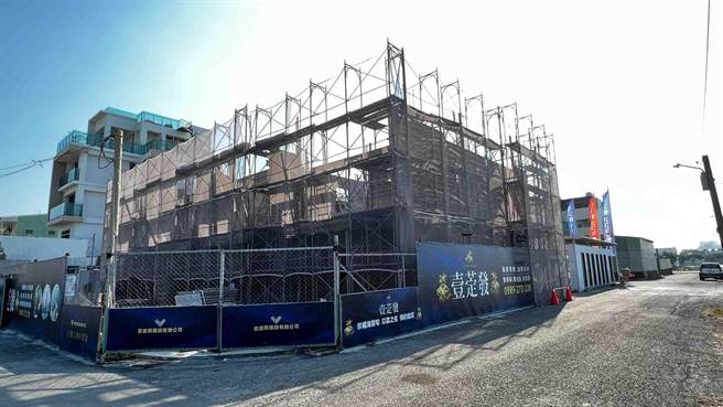 高雄市茄萣区为高雄海线最北的行政区，当地鲜少有新建案，「壹萣发」主打海景第一排。（柯宗纬摄）