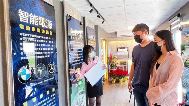 近来询问度高，吸引多组来人赏屋。（柯宗纬摄）