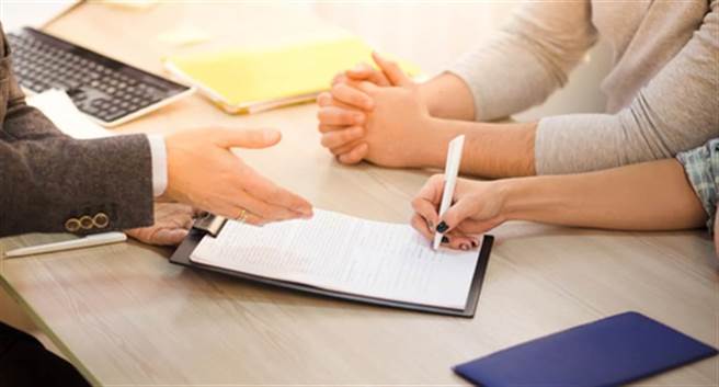 卖破5千亿 投资型保单前11月已衝出歷史新高。(示意图/达志影像)