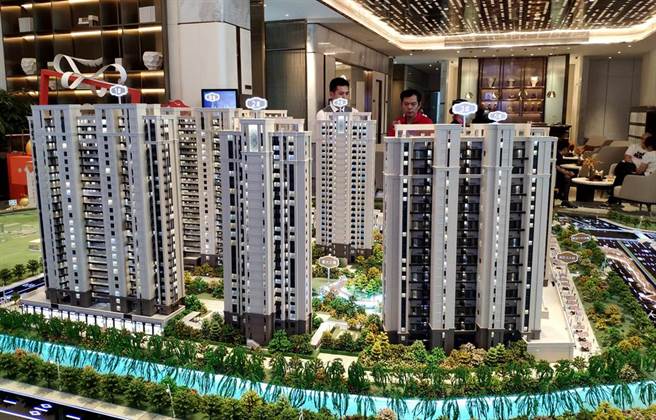 大陸房地產買氣低迷，3、4線城市尤為嚴重。許多地方政府推出各種鼓勵政策，購房補貼最高可達200萬人民幣。（圖／中新社）