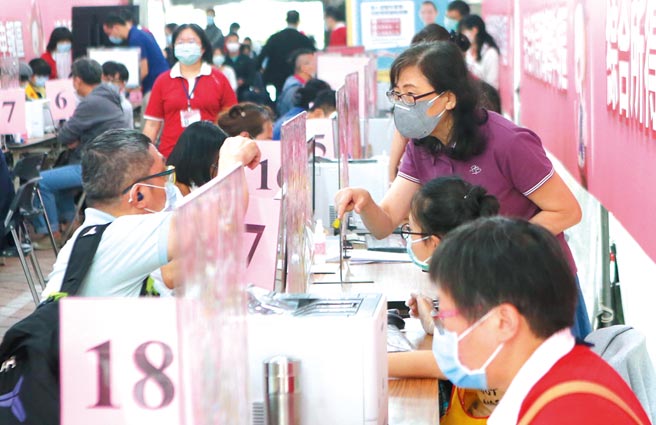 企業需注意列報不屬經營本業及附屬業務之費用及損失，扣繳他人之所得稅款時，不得列為營利事業之損費。圖／本報資料照片