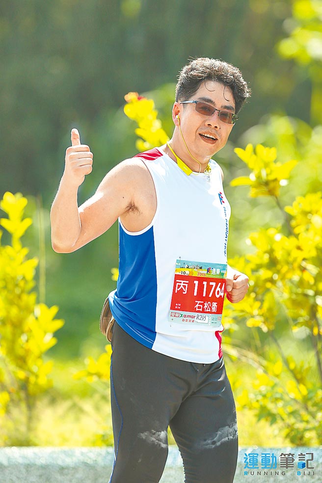 台中市刑大经济组分队长石松衢平时有跑步、骑车习惯，他发挥巧思在中市北屯区跑出「反诈骗」3字，透过慢跑App记录轨迹，提醒民眾在电商购物节要提高警觉。（台中市警察局提供／冯惠宜台中传真）