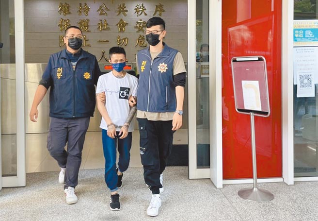 台中北屯中清路一家KTV於12日凌晨近3點有人打群架，警方訊後將6人依聚眾鬥毆、殺人罪移送偵辦。（民眾提供／馮惠宜台中傳真）