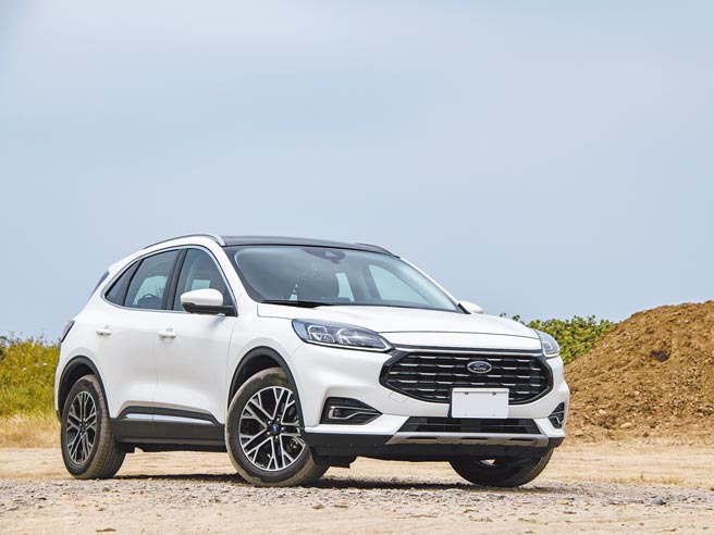 Ford Kuga 21.5年式EcoBoost 180旗艦 X售價110.9萬元。（陳大任攝）