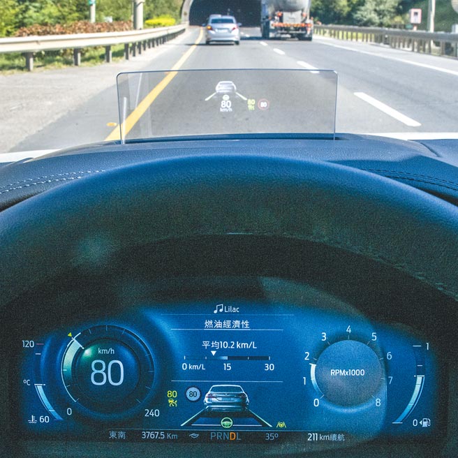 12.3吋寬螢幕全數位儀表。（陳大任攝）