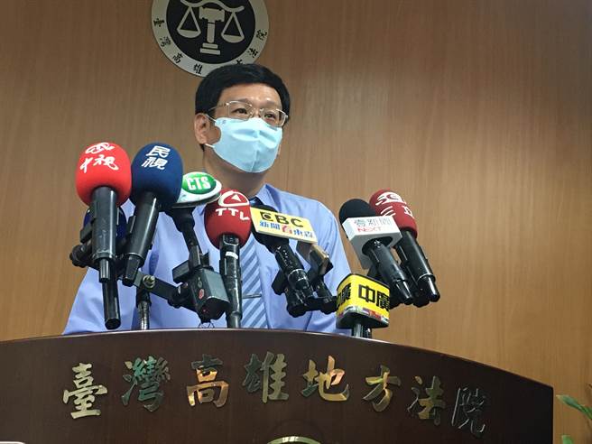 高雄地院庭長楊國祥表示，目前沒有接到受刑人聲請國賠，未來若有爭議，需調查高醫的檢驗技術和設備是否不足或檢驗過程是否有疏失，才能認定。（袁庭堯攝）