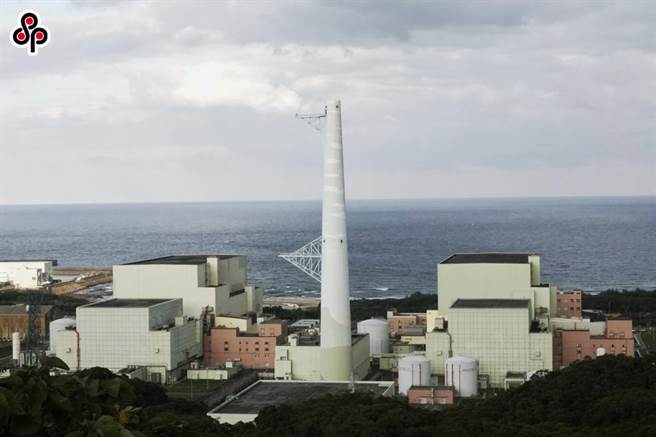 今年COP26峰會的決議，世界各國共同約束碳排，台灣若依然選擇增加天然氣的發電量，將與世界共同減碳排的方向相違背，但若什麼都不做，台灣缺電的問題不會獲得解決。圖為龍門核電廠（核四廠）景圖。（本報資料照）