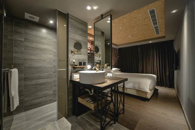 城市商旅驳二馆(高雄)_精致客房。（高铁提供）