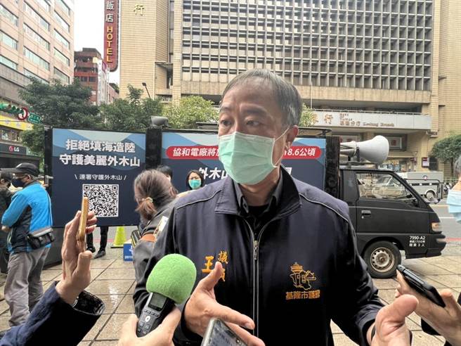 議員王醒之認為，林右昌身為一市之長，責任都往中央推，是要當「外推市長」嗎？（陳彩玲攝）