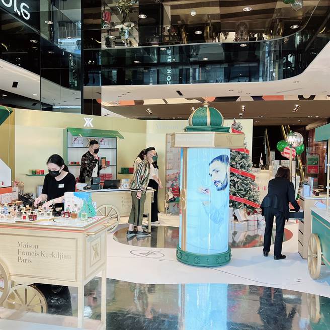 全台独家「A Christmas Tale耶诞童话」香氛市集，完美重现源自法国、歷史悠久的耶诞庆祝活动。（邱映慈摄）