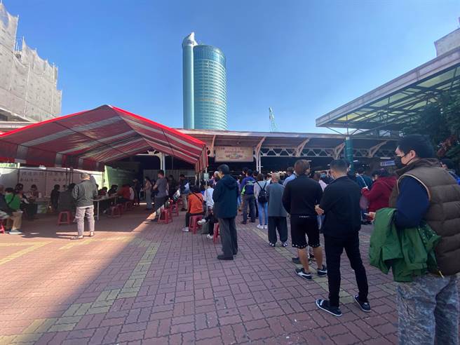 台南市4日开始提供免预约打莫德纳疫苗，后续也加码送礼券，10天已有1.2万人完成接种。（本报资料照片）