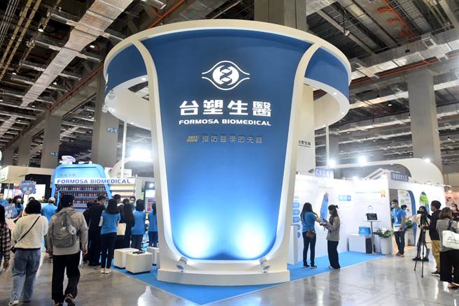 台塑生医退出联亚药董事会，联亚药规划明年上市。图为今年11月亚洲生技大展台塑生医参展摊位。（资料照／顏谦隆）