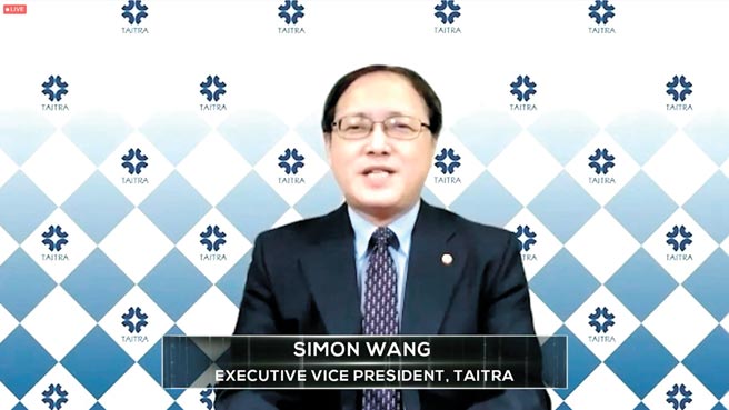 外贸协会副秘书长王熙蒙以影片发表得奖感言，进一步推广臺湾会展产业。图╱贸协提供