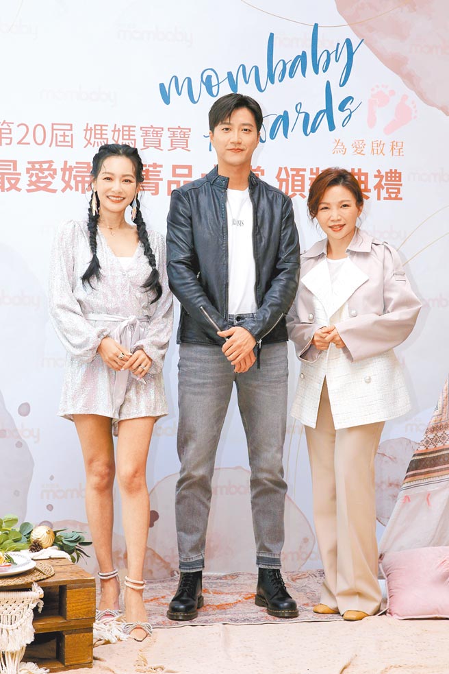 王思佳（左起）、江宏傑、柳燕昨出席母嬰品牌活動。（黃世麒攝）