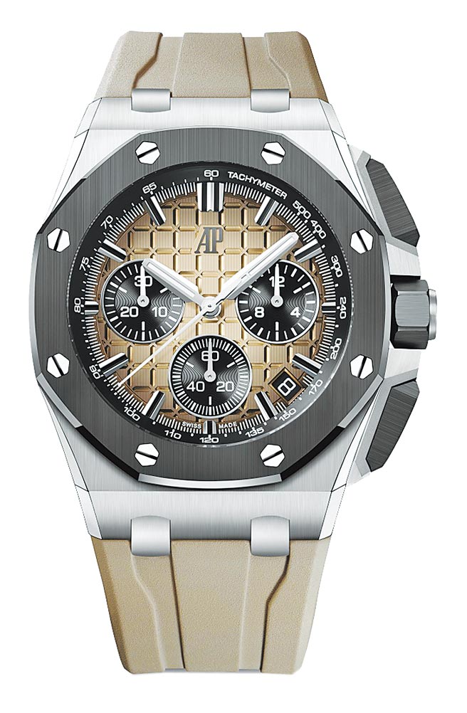 爱彼表皇家橡树离岸型自动上炼计时码表，43mm，114万元。（Audemars Piguet提供）