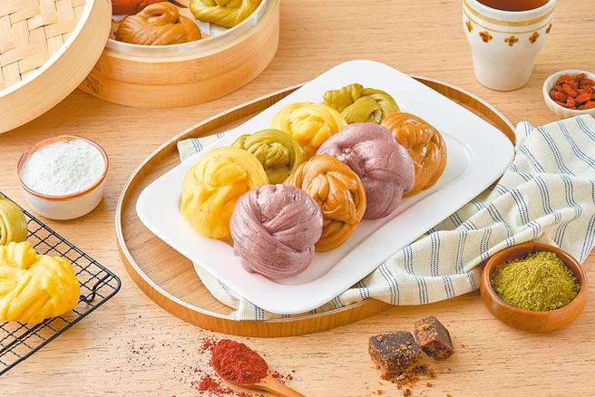 Hi-Life VIP APP内的莱购物推出满面香恋炼彩虹卷，125元。（莱尔富提供）