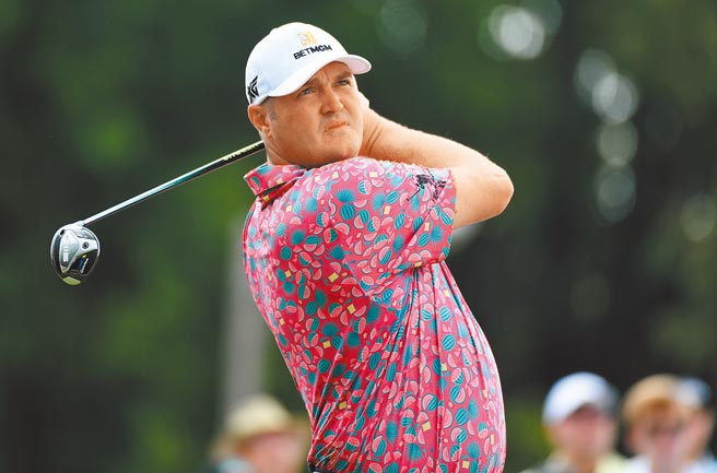 科克拉克昨跟羅相昱攜手拿下大鯊魚挑戰賽冠軍。（路透資料照片）