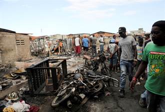 海地油罐車翻覆民眾瘋搶油 爆炸淪煉獄至少62死