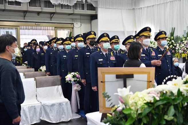 台中市警局副局长林国清担任主祭，率各单位主管陪祭。（民眾提供／卢金足台中传真）